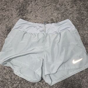 grey nike shorts